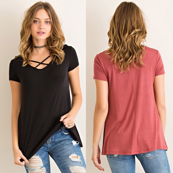 💗ONLY 1 LEFT💗 Criss-Cross Basic Blouse - Picture 3 of 4