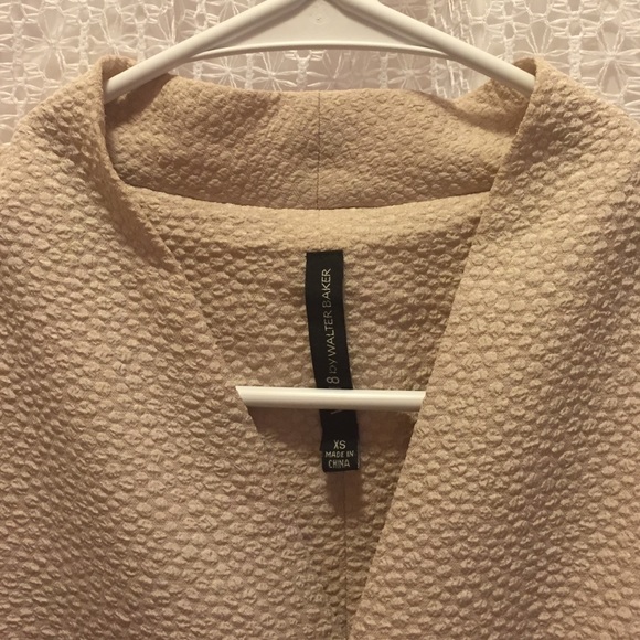 XS Cream wrap dress - Picture 2 of 4