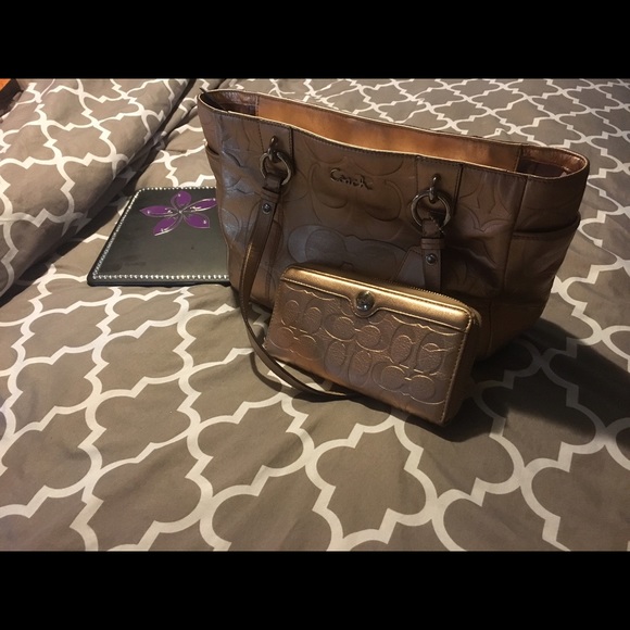 Coach set. Bag and wallet. - Picture 1 of 4