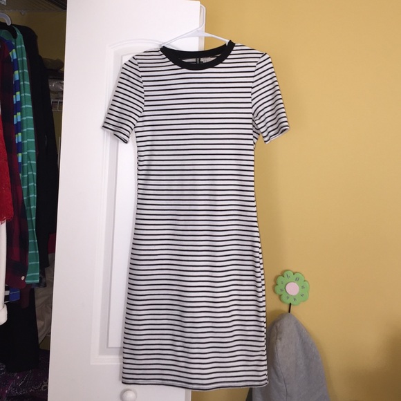 Bodycon striped tee shirt dress
