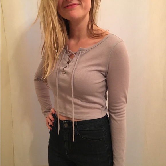 Long Sleeve Tie Crop Top