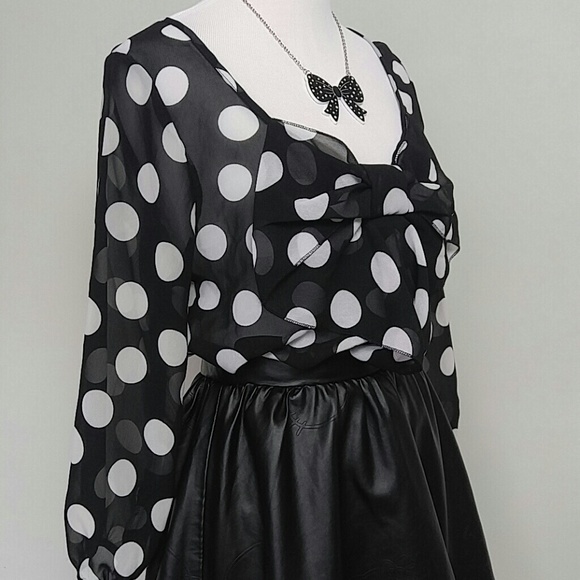 Retro Blouse - Picture 2 of 4