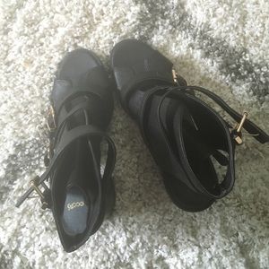 Black Chunky Heel Ankle Sandals