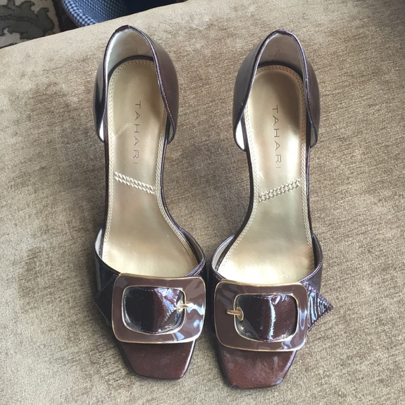 Tahari leather chocolate stilettos