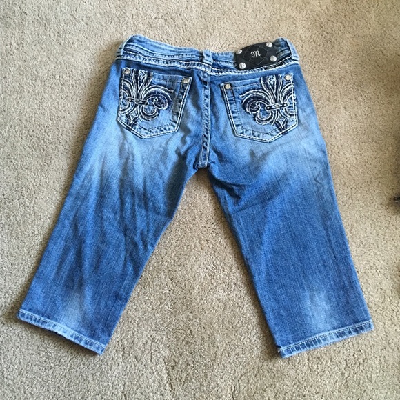 Miss me cropped pants!!