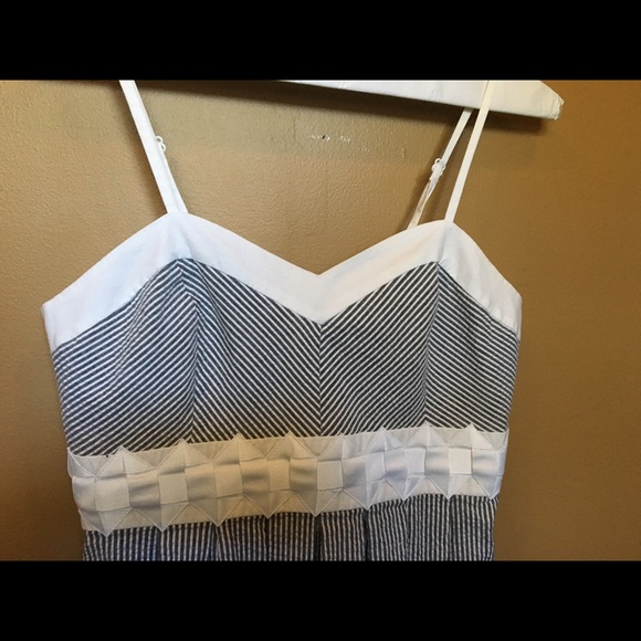 Anthropologie Dresses & Skirts - Anthropologie Dress Seersucker gray & white