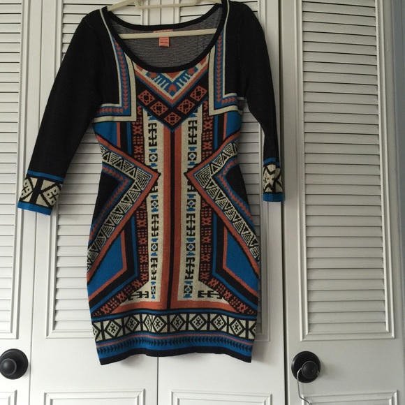 Dresses & Skirts - Scoop neck knit Aztec print sweater dress