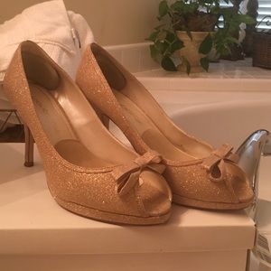 Caparros gold peep toe platform pumps size 9 1/2
