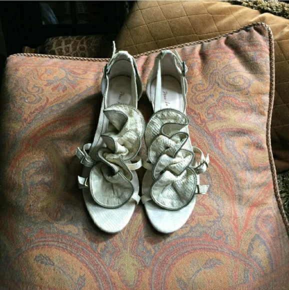 Pour La Victoire Sandals