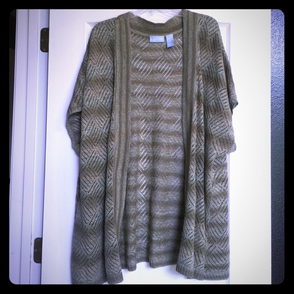 NWOT -NEVER WORN! Green and light tan kimono