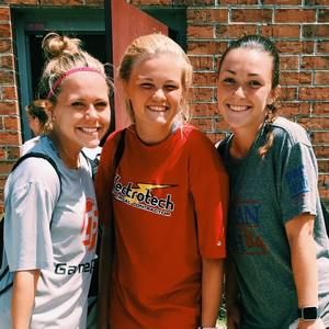 Meet your Posher, Olivia