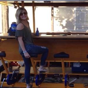 Meet your Posher, Kayla