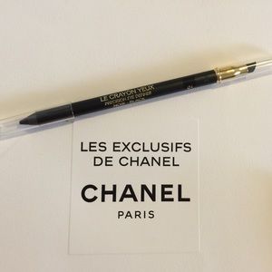 New Chanel Precision Eye Definer in Noir Black