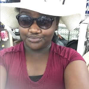 Meet your Posher, Sonae