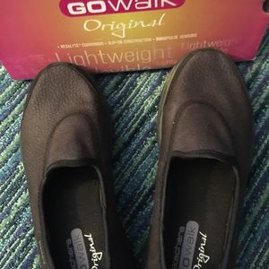 Skechers go walk black sz 8