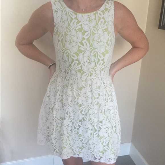 Cute a-line lime green and white lace dress!