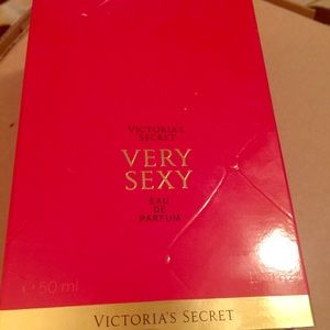 VS Victoria's Secret Very Sexy Eau De Parfum
