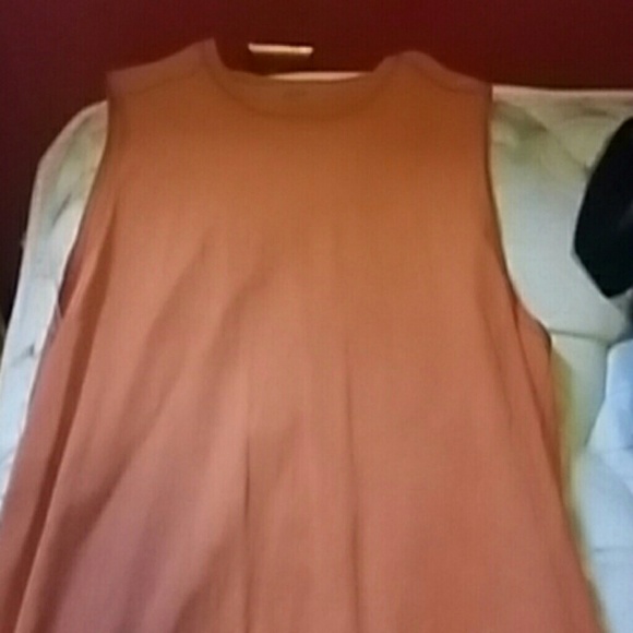 Men's orange tee