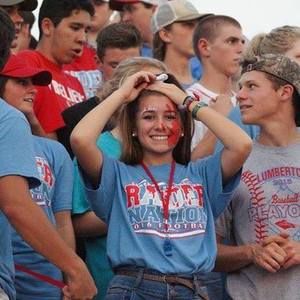 Meet your Posher, Alexia