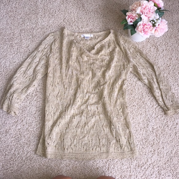 🎉🎉Beige and gold 3/4 sleeve shirt - Picture 1 of 4
