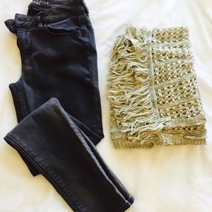 American Eagle Gray Skinny Jeans.