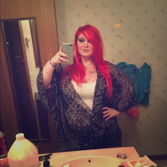 Lane Bryant Tops - 💙OS(plus) Paisley kimono.💙