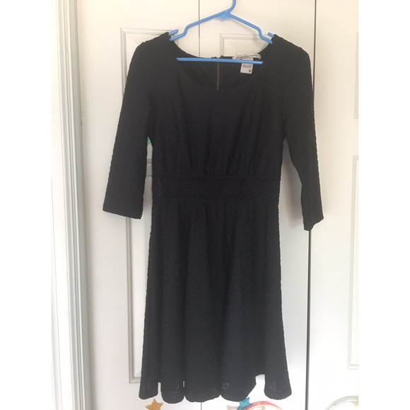 Little black dress with half sleeves - Picture 2 of 3