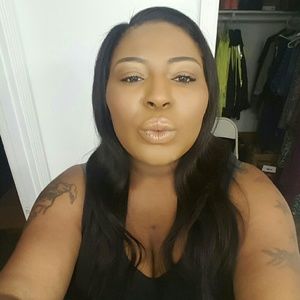 Meet your Posher, Brooke