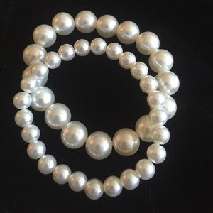 Faux pearl bracelet set
