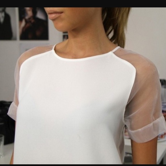 Beautiful white sheet sleeve top