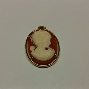 Vintage cameo pendant