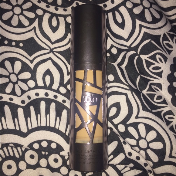 Urban Decay all nighter foundation