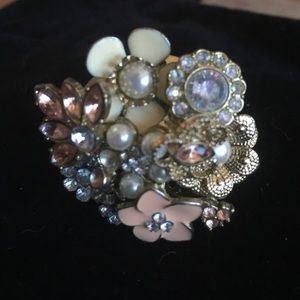 Cluster flower bomb ring