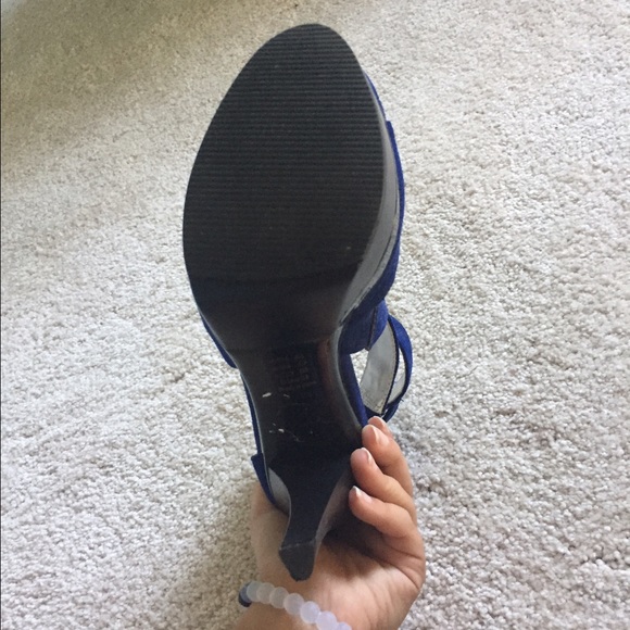 Royal blue heels - Picture 3 of 3