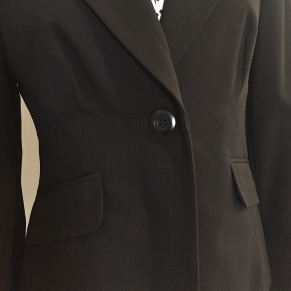 Nine West - Sharp two piece suit! - Picture 2 of 4