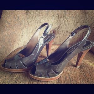 Bandolino leather chocolate sling backs