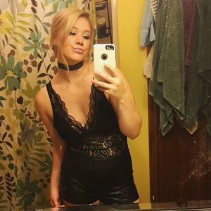 Meet your Posher, Joni