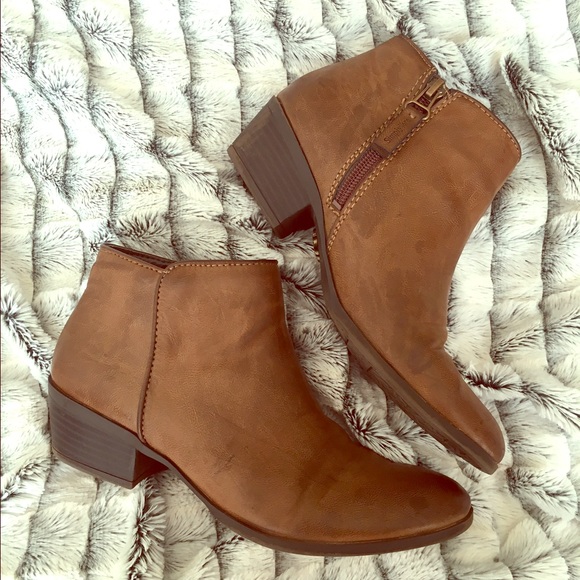 Vera Wang Booties