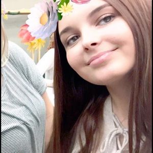 Meet your Posher, Julia