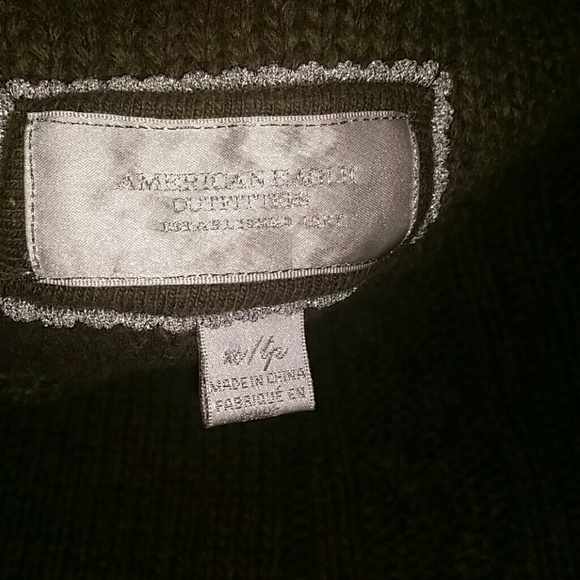 Small knitted American Eagle cropped sweater. - Picture 4 of 4