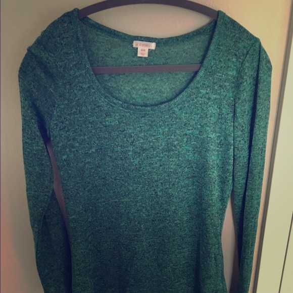 Long sleeve light sweater