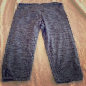 Lululemon capris!