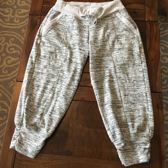 Athleta Pants - Athleta heathered grey jogger crops
