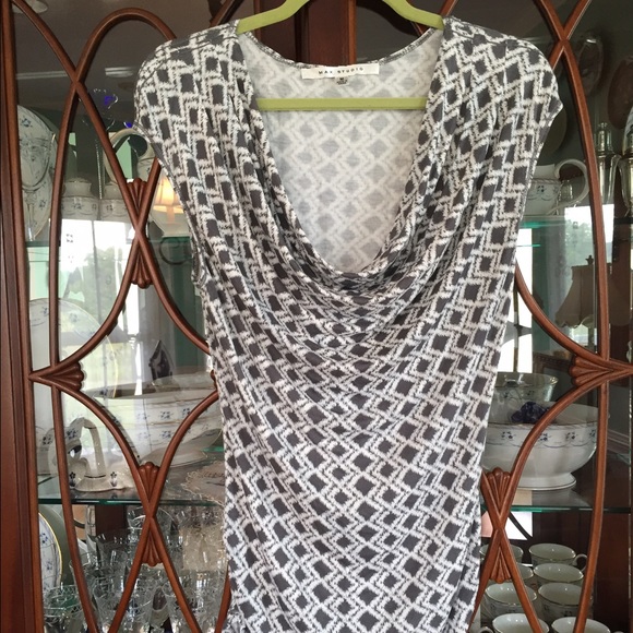Max Studio shirred drape neck rayon top M