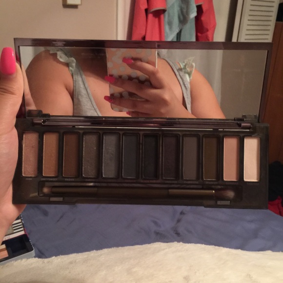urban decay smoky palette