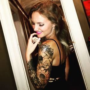 Meet your Posher, Dana