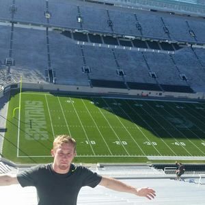 Meet your Posher, Logan