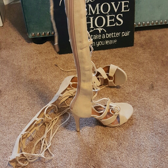 24 hr fl. Sale Sexy off white lace up heels