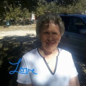 Meet your Posher, Lola