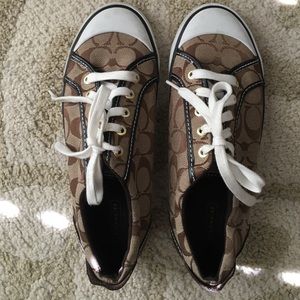 *Reduced* Coach Barrett Sneaker size 9